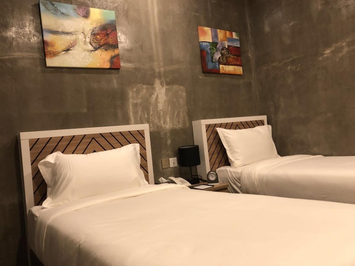 K Boutique Hotel Teluk Intan Esterno foto